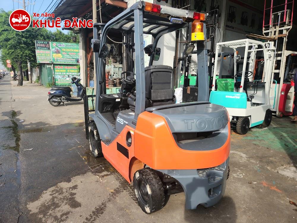 Xe nâng dầu 2 tấn Toyota 02-8FD20 tại Bình Tân TPHCM