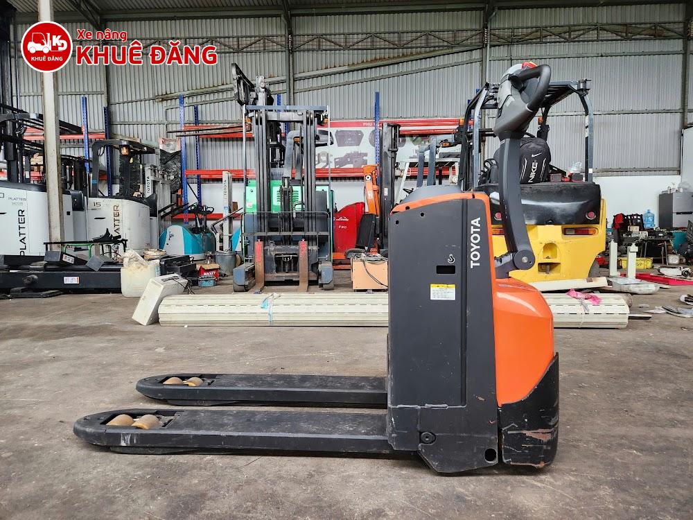 Xe nâng tay điện 2 tấn Toyota BT-2HBW20