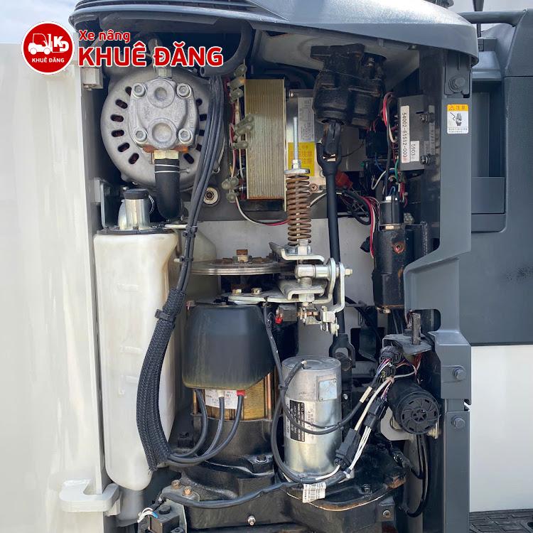 Motor điện AC trên xe nâng điện đứng lái Nichiyu