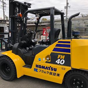 Xe nâng dầu 4 tấn Komatsu FH40-2, kẹp vuông, lốp đôi