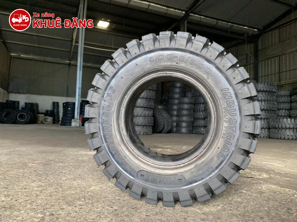 Lốp đặc xe nâng 400-8 Phoenix