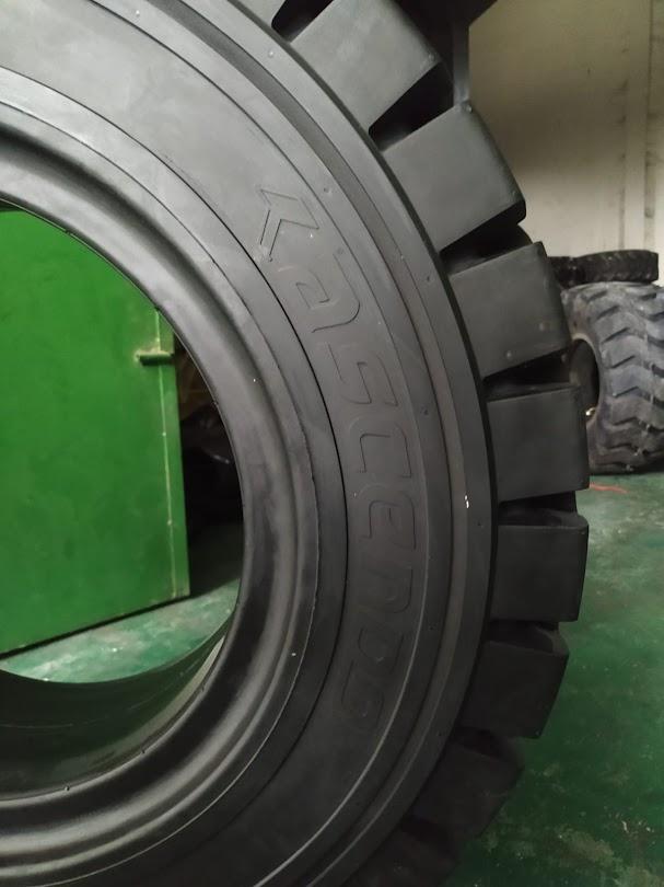 Bánh đặc xe nâng 10.00-20 Ascendo S2000