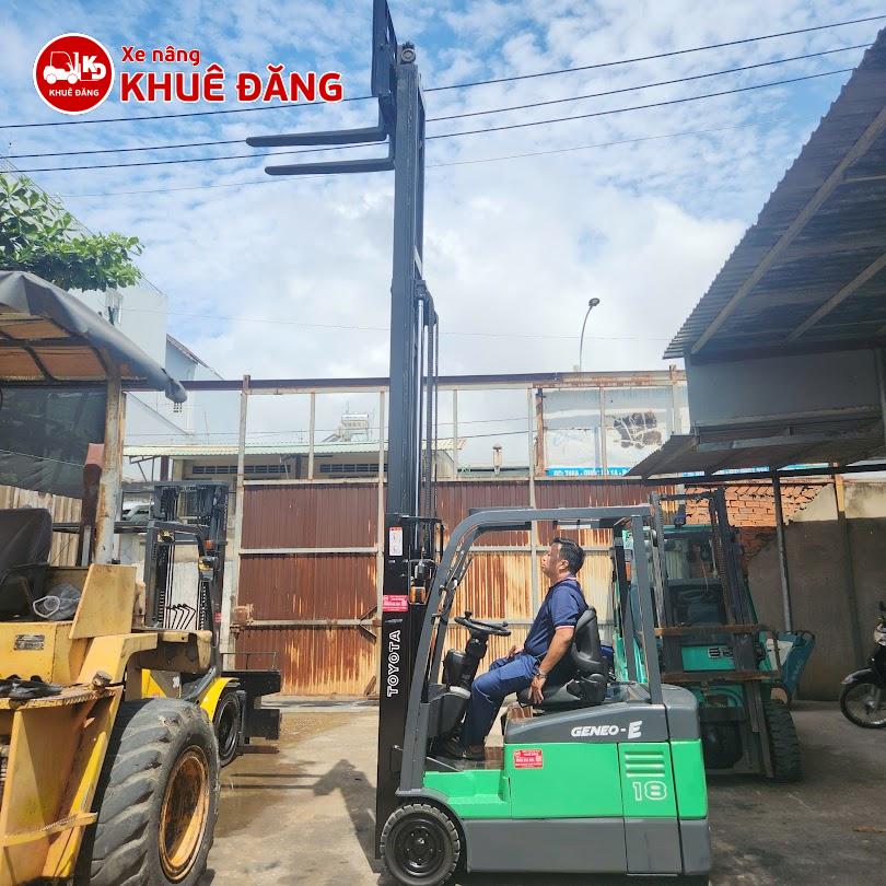 Xe nâng điện ngồi lái 3 bánh 1.8 tấn Toyota 7FBE18