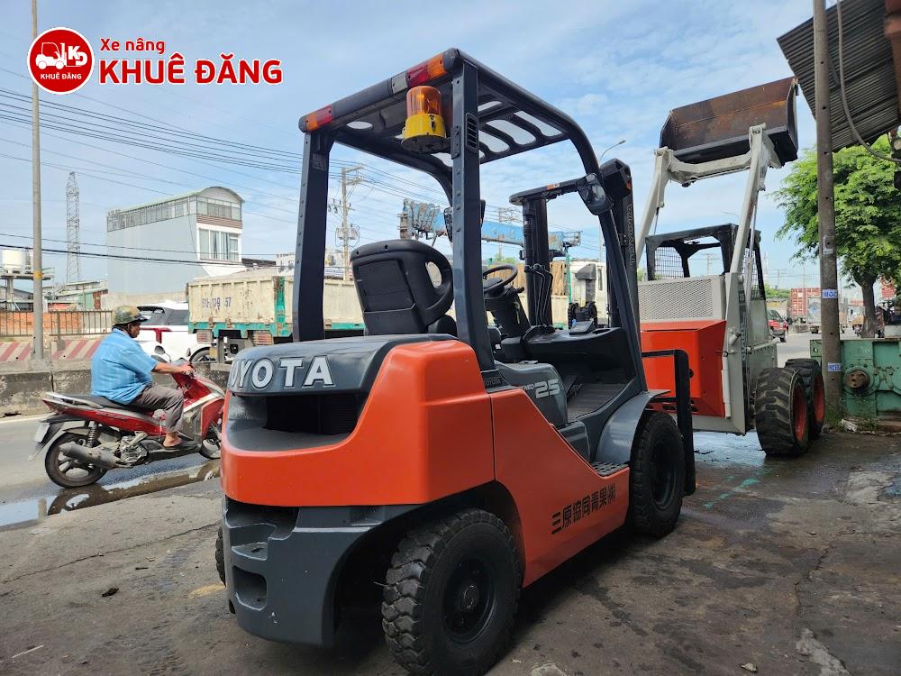Sử dụng lốp trước 700-12 và lốp sau lích thước 600-9