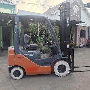 Xe nâng dầu 1.5 tấn Toyota 02-8FD15 số tự động, bánh trắng