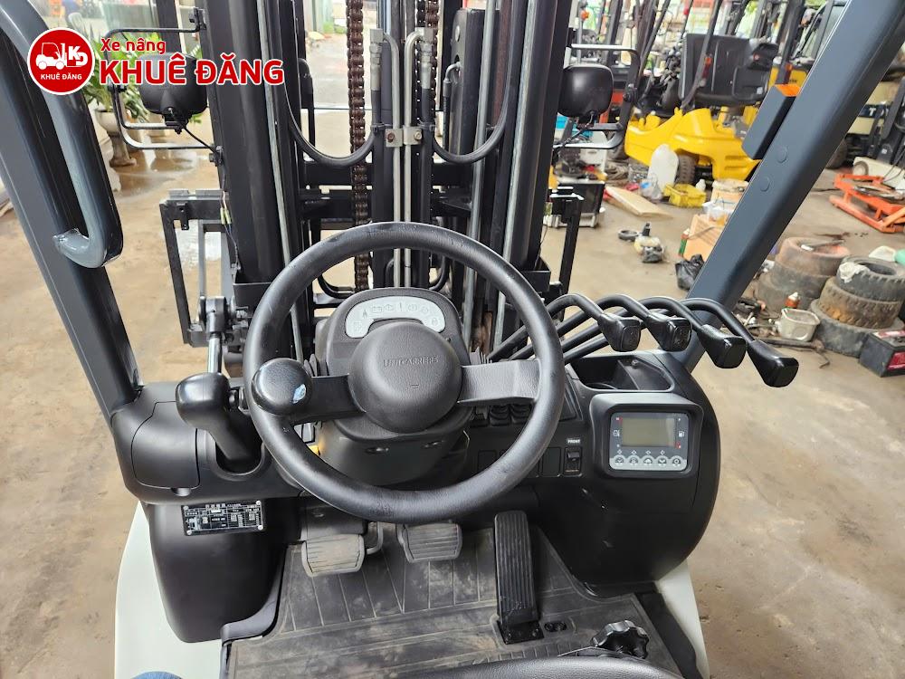 Xe nâng dầu 2.5 tấn Unicarriers FHD25T5. Khung nâng 5m, ty giữa, gật gù