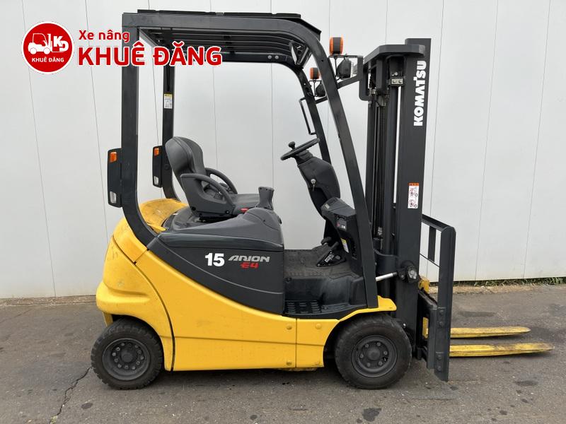1968-Xe nâng điện ngồi lái 1.5 tấn Komatsu FB15-12