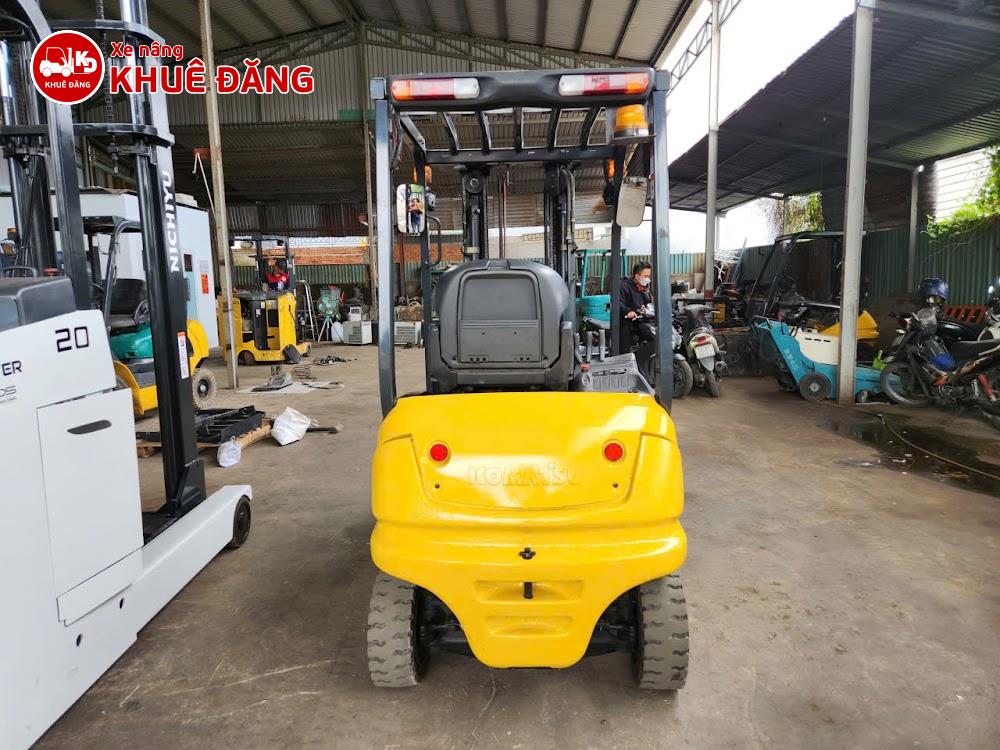 Xe nâng điện ngồi lái 1.8 tấn Komatsu FB18-12