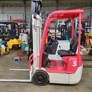 Xe nâng điện ngồi lái 3 bánh 500kg Toyota 3FBK5, nâng cao 2.5m