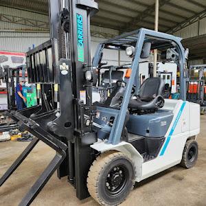 Xe nâng dầu 2.5 tấn Unicarriers FHD25T5. Khung nâng 5m, ty giữa, gật gù