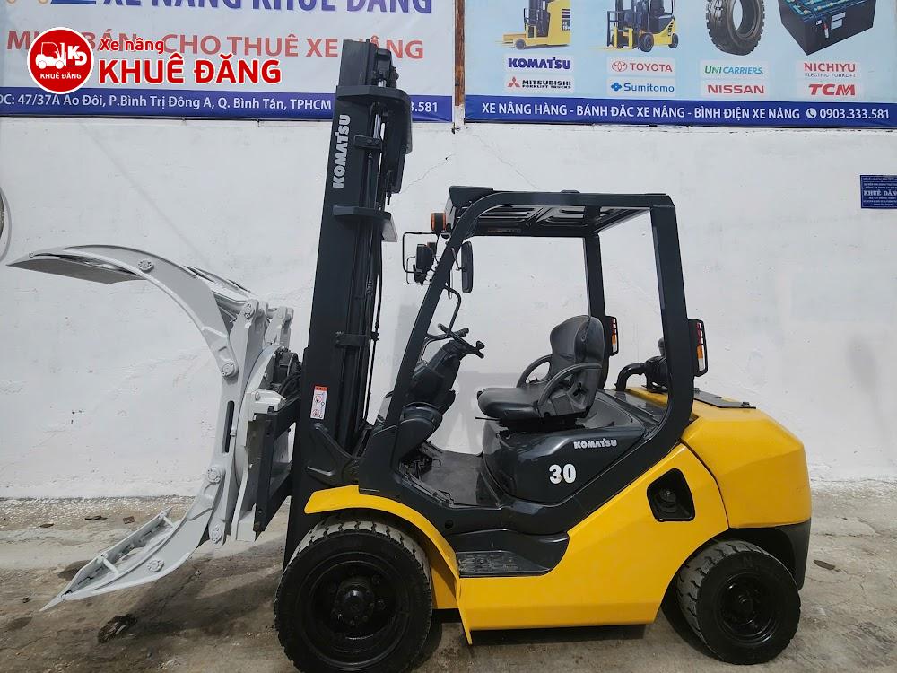 Xe nâng dầu 3 tấn Komatsu FD30T-17 Nhật Bản