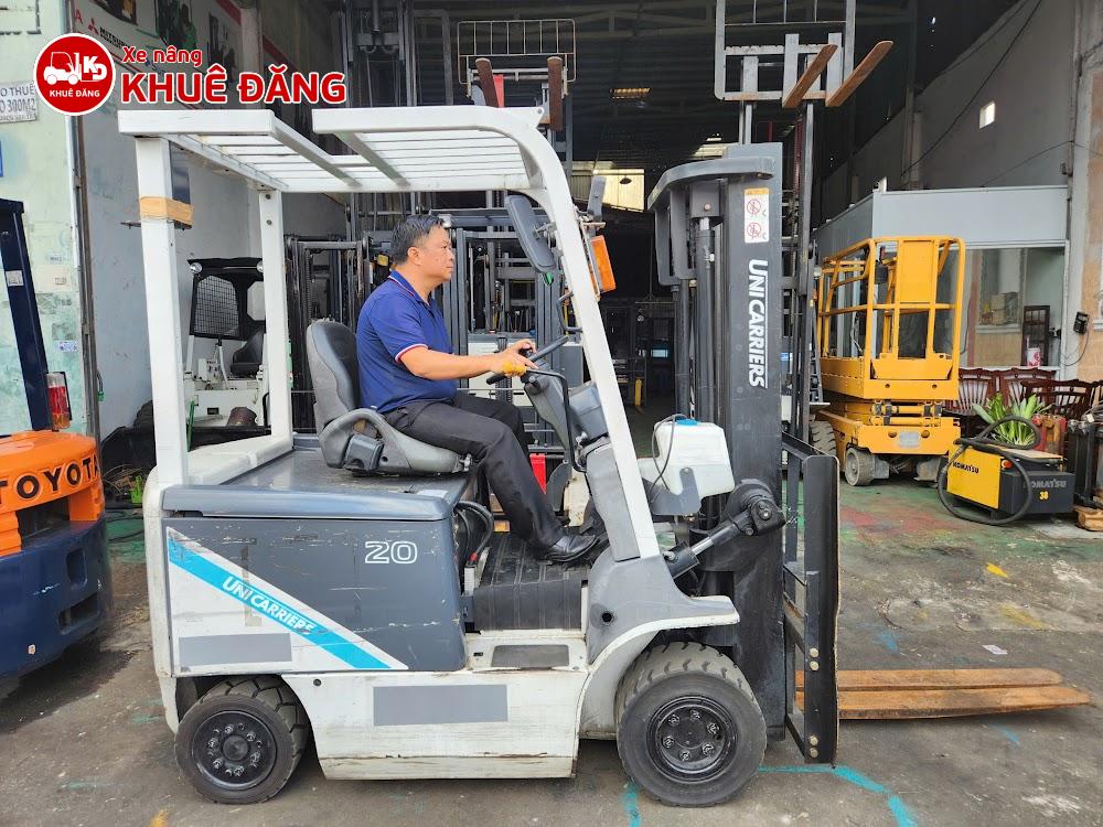 Xe nâng điện ngồi lái 2 tấn Unicarriers FB20-8, 3m, 2015