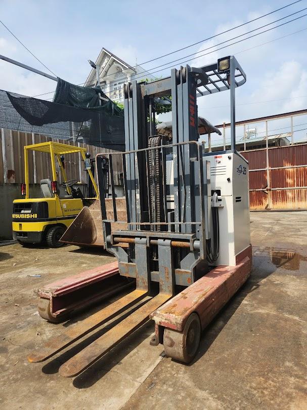 Xe nâng điện đứng lái 2.5 tấn Nichiyu FBR25-63-300Z