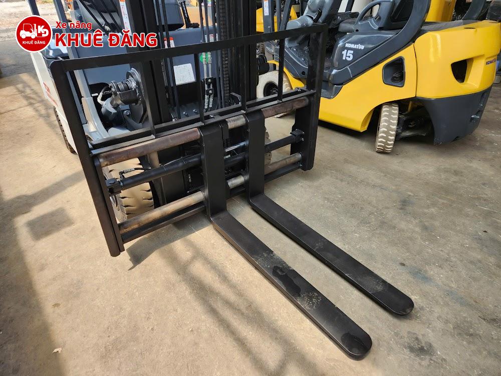 Xe nâng điện ngồi lái 2.5 tấn TCM FB25-7, 4m, đóng mở càng