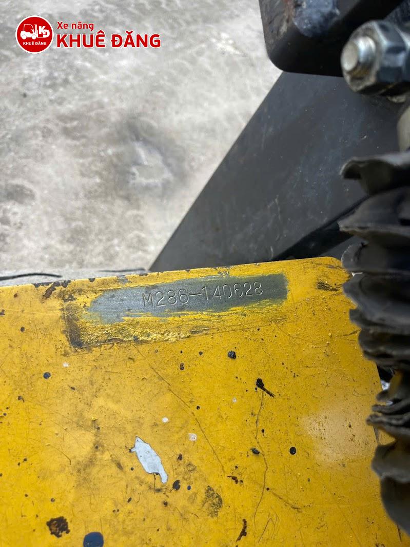 Số khung của xe được cà khi đăng kiểm, số khung trùng với nameplate của xe nâng