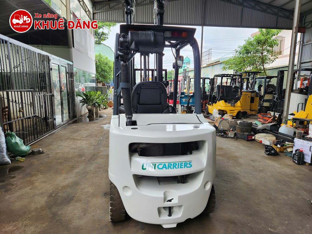 Xe nâng dầu 2.5 tấn Unicarriers FHD25T5. Khung nâng 5m, ty giữa, gật gù