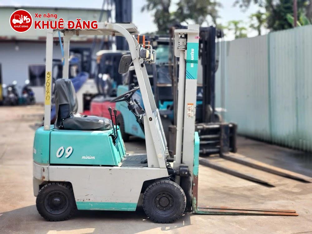 🚜 
💰 Giá tham khảo: 🚀 Boost ngày
🔗 Xem chi tiết: https://xenangkhuedang.com/xe-nang-dien-ngoi-lai-900kg-komatsu-fb9/