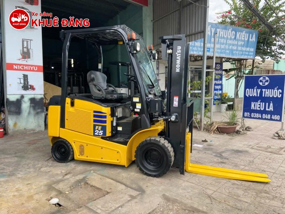 🚜 Komatsu FE25-1
💰 Giá tham khảo: Liên hệ
🔗 Xem chi tiết: https://xenangkhuedang.com/xe-nang-dien-ngoi-lai-2-5-tan-komatsu-fe25-1-3m-2015/