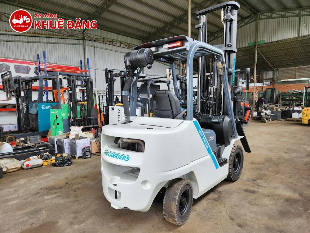 Xe nâng dầu 2.5 tấn Unicarriers FHD25T5. Khung nâng 5m, ty giữa, gật gù