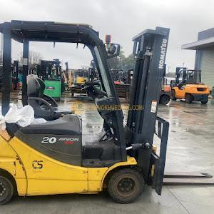 1302-Xe nâng điện ngồi lái 2 tấn Komatsu FB20A-12