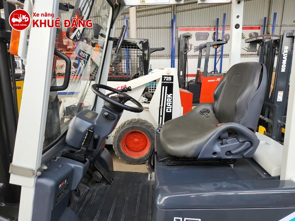Xe nâng điện ngồi lái 1.5 tấn Unicarriers FB15-8