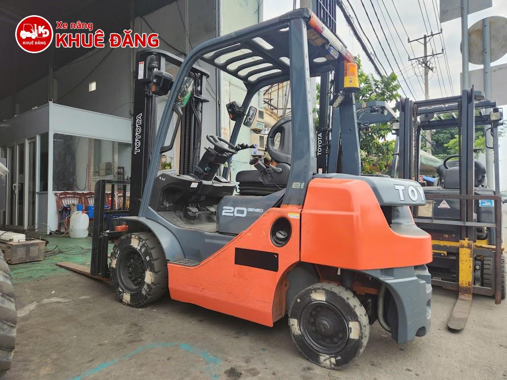 Xe nâng dầu 2 tấn Toyota 02-8FD20 Nhật Bản