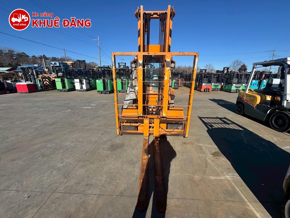 Xe nâng điện ngồi lái 2 tấn Komatsu FB20-12, 4.5m, 2018, sàng càng