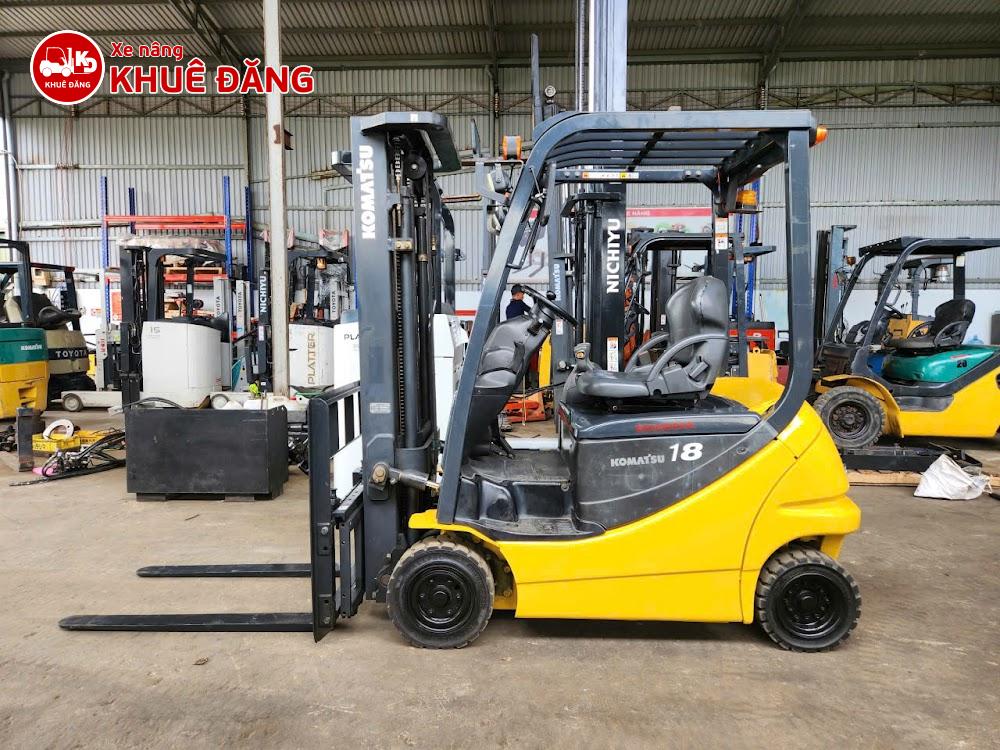 Xe nâng điện ngồi lái 1.8 tấn Komatsu FB18-12