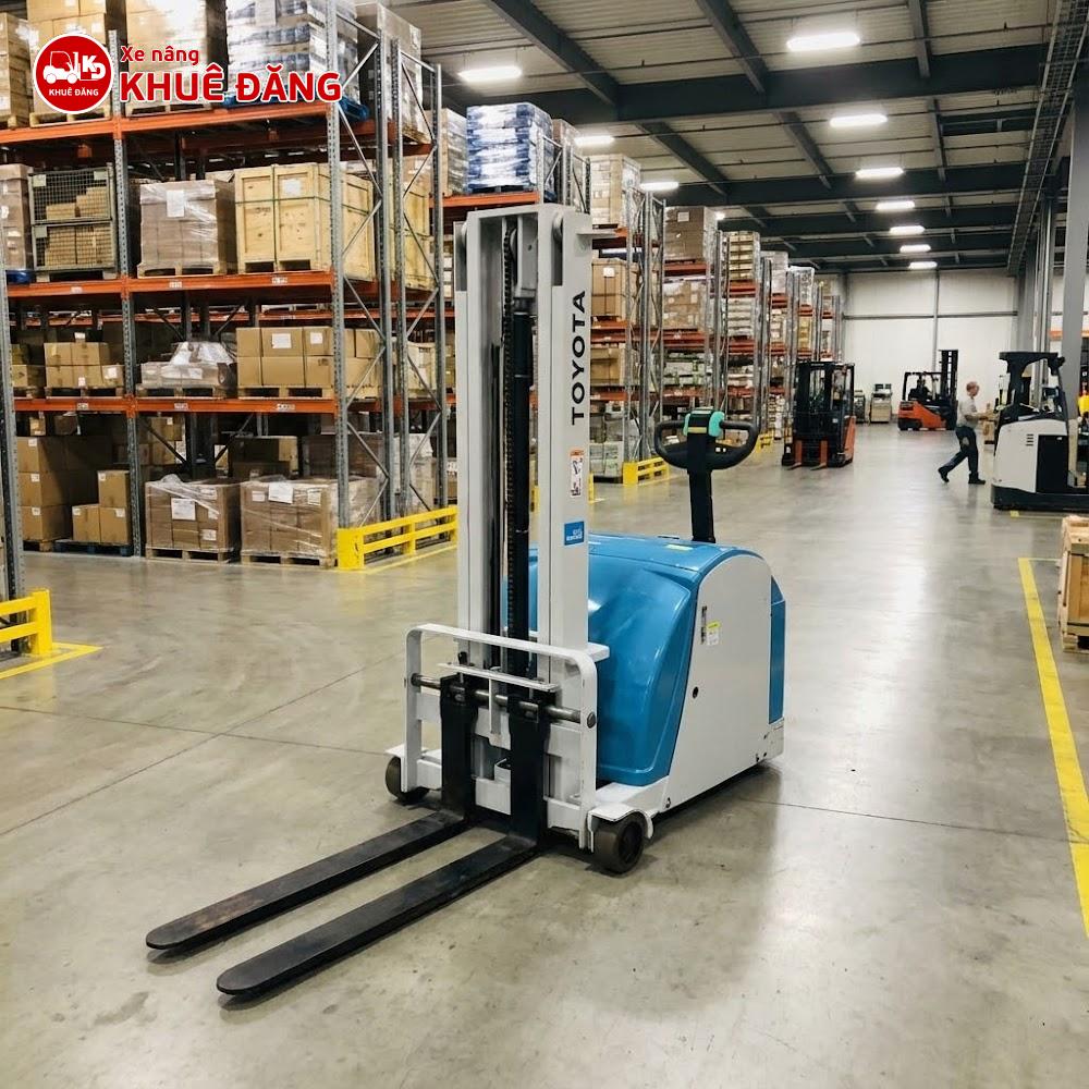 Xe Nâng Tay Điện Cao 900kg TOYOTA 3HFW9