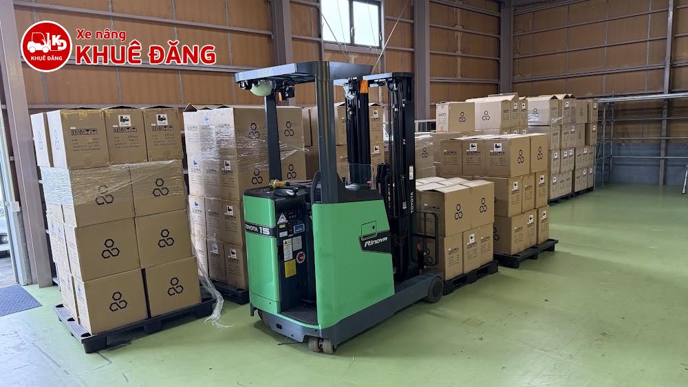 Xe nâng điện 1.5 tấn đứng lái cho thuê ở Bình Tân