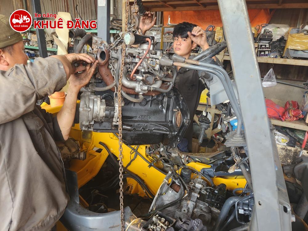 Sửa xe nâng Komatsu tại Bình Chánh