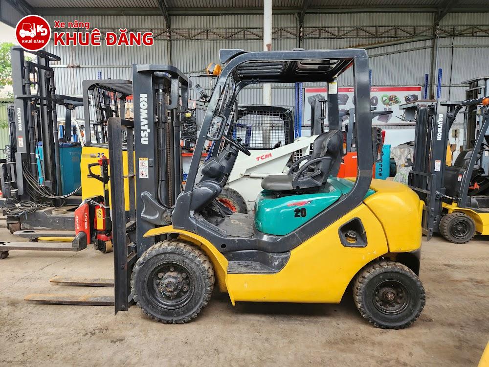 Xe nâng xăng 2 tấn Komatsu FG20T-16