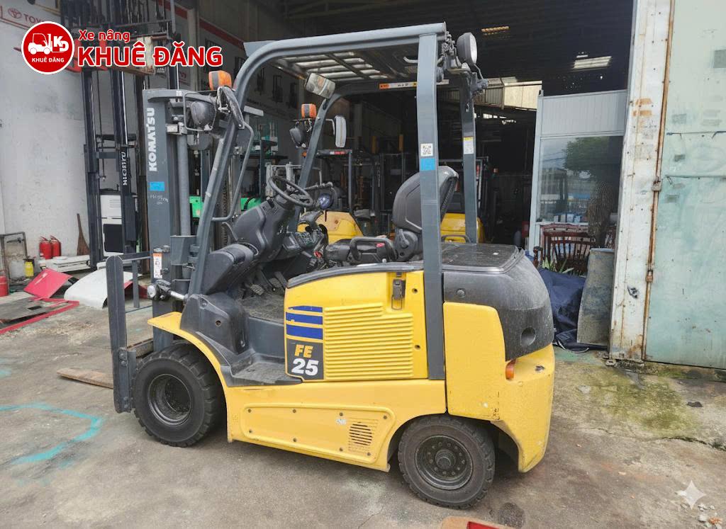 Xe nâng điện 2.5 tấn Komatsu FE25-1 bán tại Xe nâng Khuê Đăng