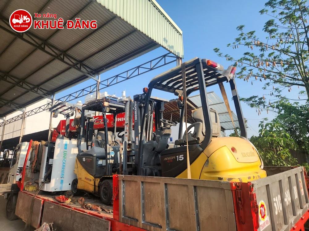 Xe nâng điện 1.5 tấn komatsu đời 2015-2018 tại bãi Xe nâng Khuê Đăng chuẩn bị giao khách