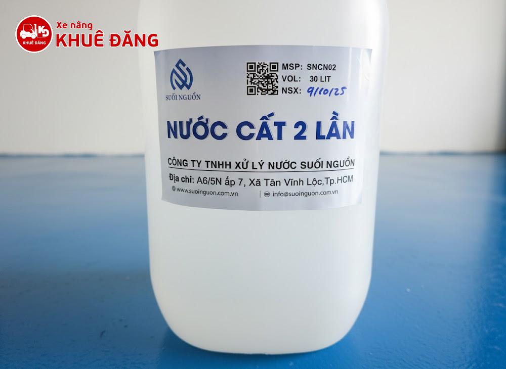 Nước cất 2 lần châm ắc quy xe nâng điện