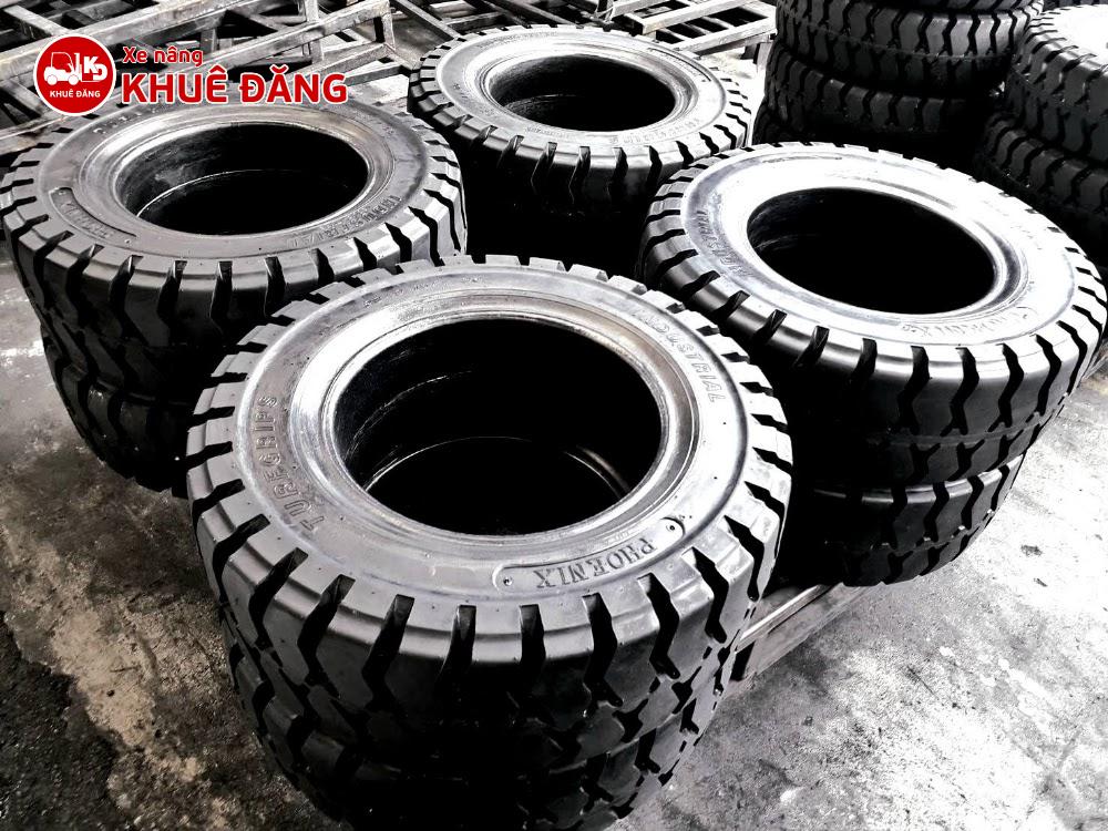 Bánh đặc xe nâng 3 tấn chính hãng giá rẻ tại TPHCM