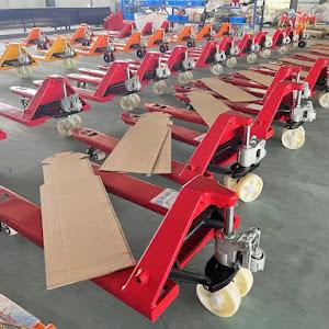 Giá Xe nâng tay thấp bánh nylon