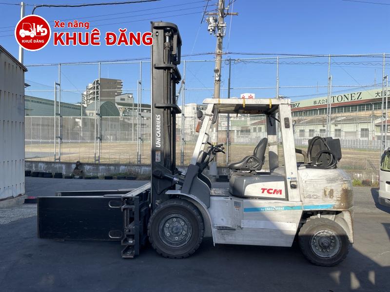 xe nâng dầu 4 tấn TCM FD40T2