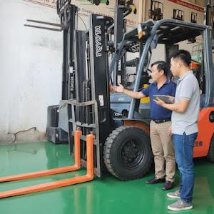Cho Thuê Xe Nâng Dầu 2 Tấn, 2.5 Tấn Chất Lượng Cao Giá Rẻ Tại TPHCM