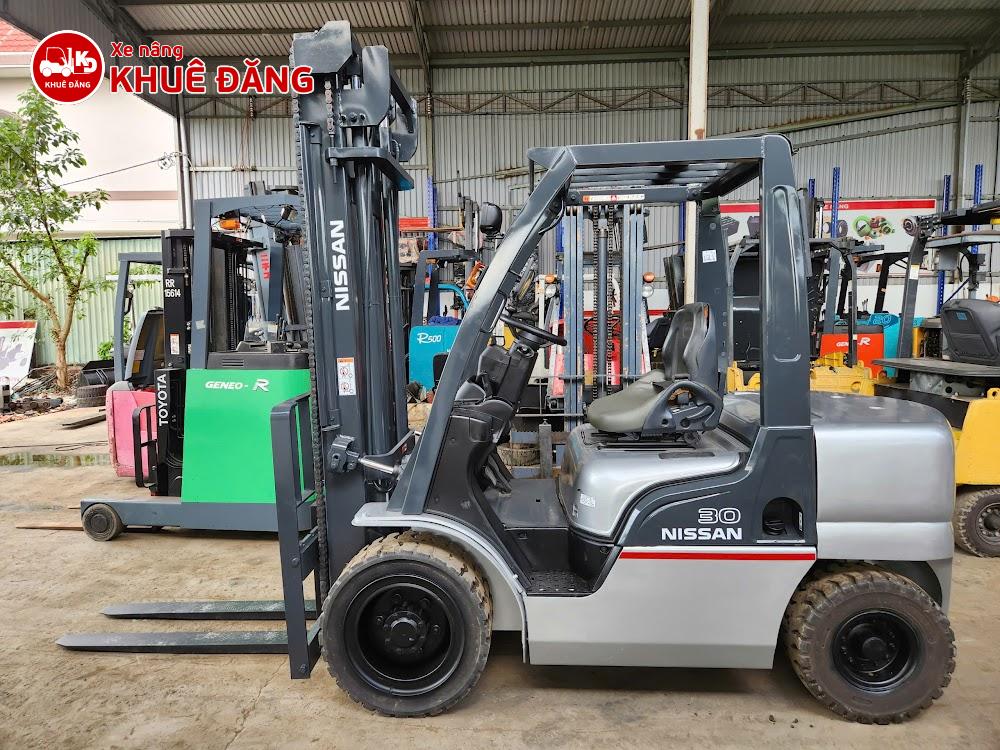 Xe nâng dầu 3 tấn NISSAN YGL02A30U, số tự động, nâng cao 4m