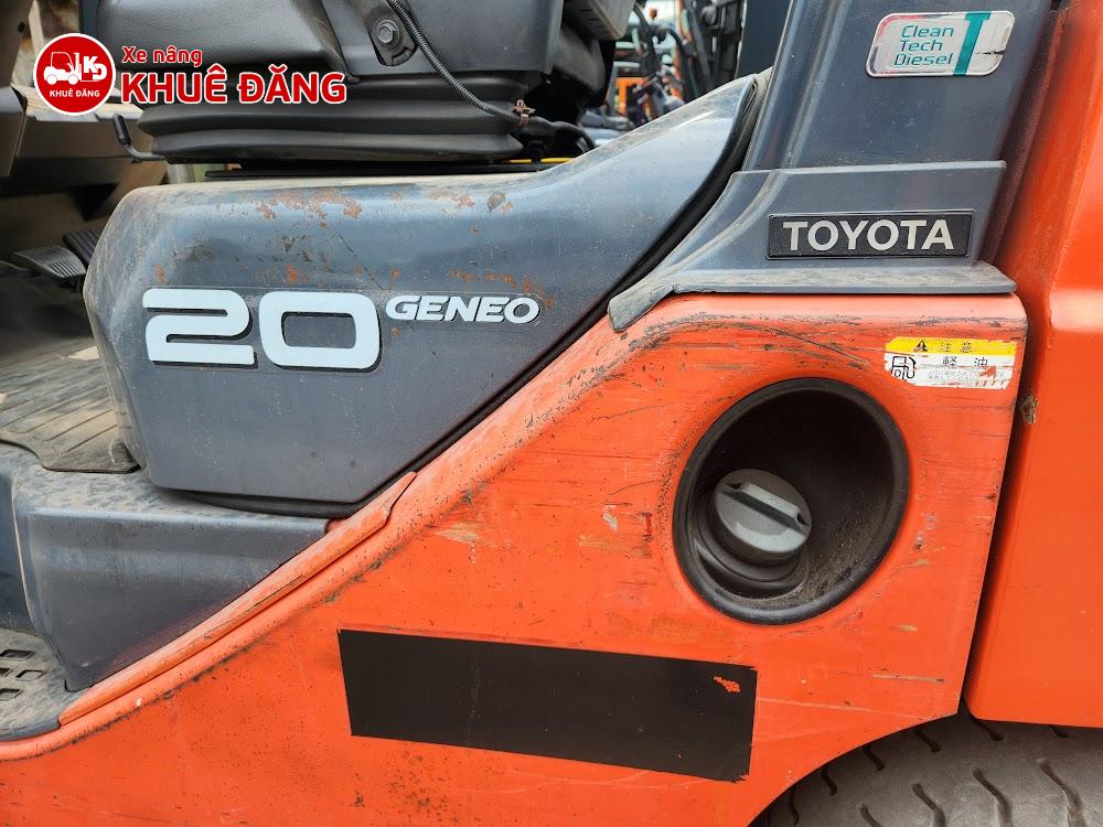 Bình dầu xe nâng Toyota 8FD20 dung tích 55 lít.jpg