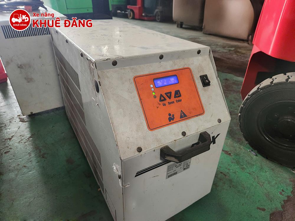 Máy xả bình được dùng để kiểm tra dung lượng bình điện hiện tại