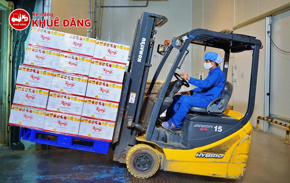 Xe nâng điện 1.5 tấn Komatsu tại KCN Tan Bình