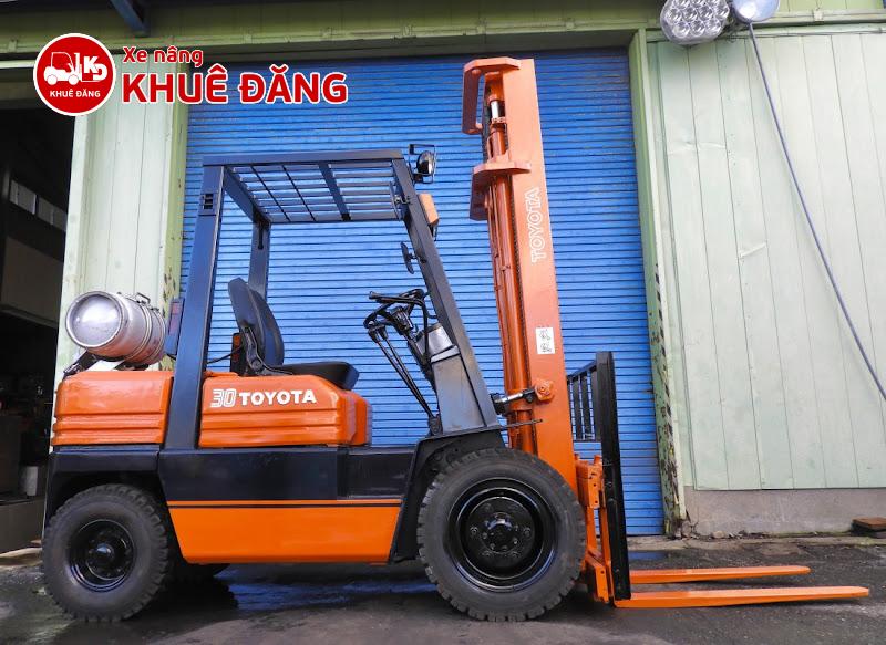 xe nâng máy xăng 3 tấn Toyota 5FG30
