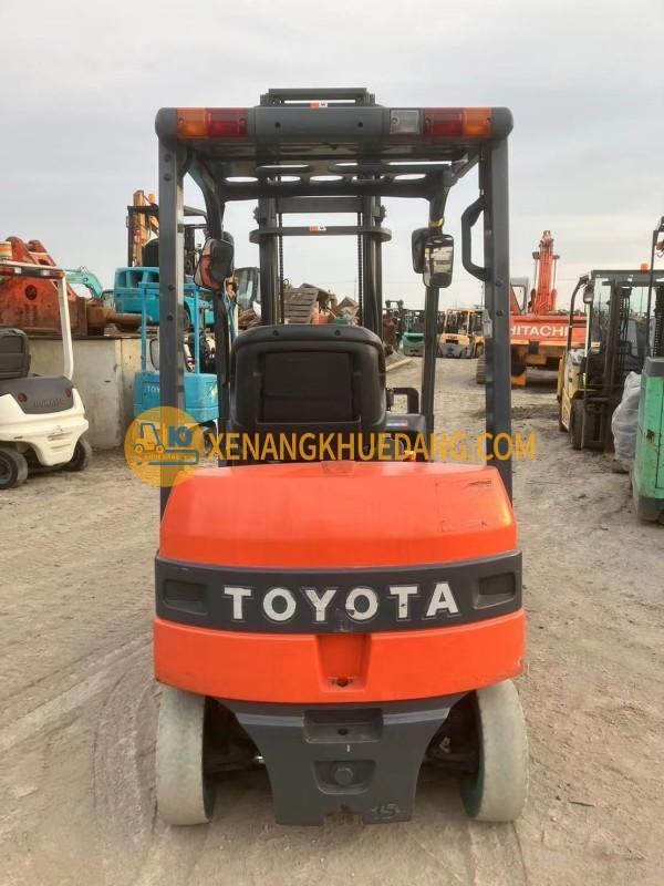 Xe nâng điện ngồi lái 1500kg Toyota 7FB15