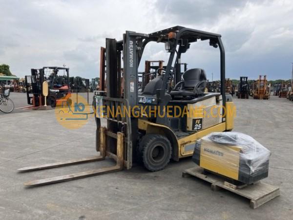 Xe nâng điện 2,5 tấn Komatsu FE25-1