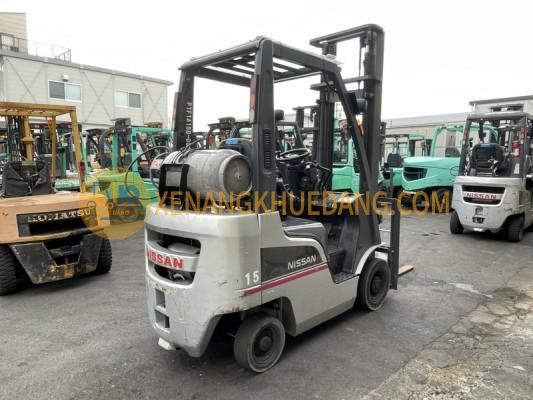 Xe nâng máy xăng NISSAN 1500kg (1)