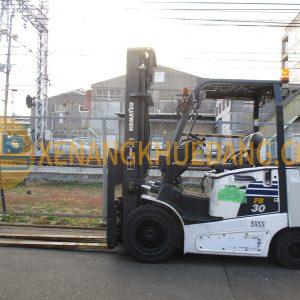 KOMATSU-FB30-12-FB2530-12 được trang bị động cơ nam châm vĩnh cửu hiệu suất cao và hệ thống điều khiển tiên tiến, giúp tiết kiệm đến 20% năng lượng so với các dòng xe nâng thông thường