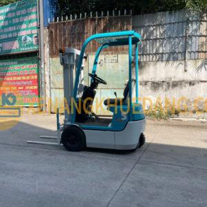 Xe nâng điện 500kg TOYOTA (1)